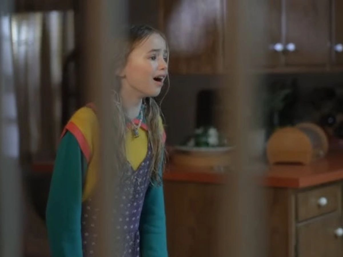 Como "Uma Dobra no Tempo" se relaciona com a trama de Stranger Things 5?