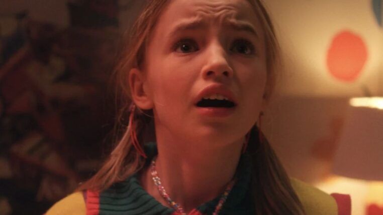 Como "Uma Dobra no Tempo" se relaciona com a trama de Stranger Things 5?