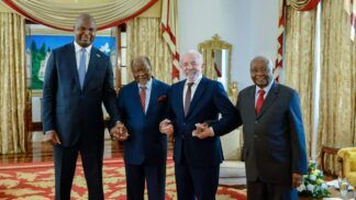 imagem do presidente Lula em Moçambique