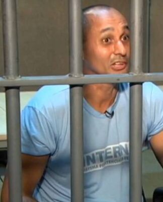 imagem de Marcinho VP atrás das grades