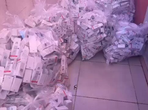 imagem de medicamentos apreendidos pela PF