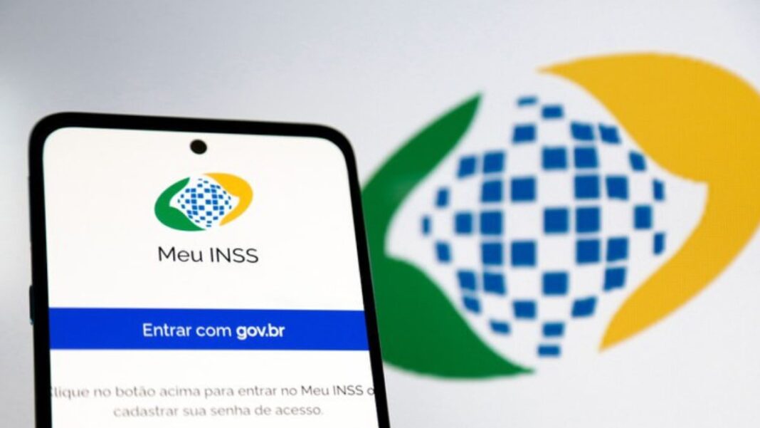 imagem de um celular com o aplicativo do Meu INSS