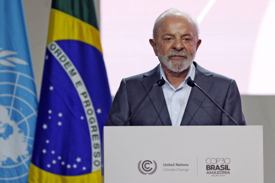 Presidente Lula fala durante cerimônia
