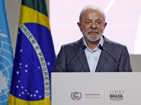 Presidente Lula fala durante cerimônia