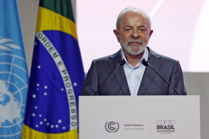 Presidente Lula fala durante cerimônia