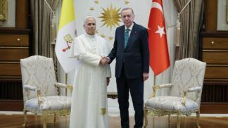 imagem do Papa Leão 14 na Turquia