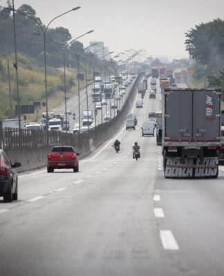 Natal e Ano Novo devem movimentar mais de 40 milhões de veículos em SP