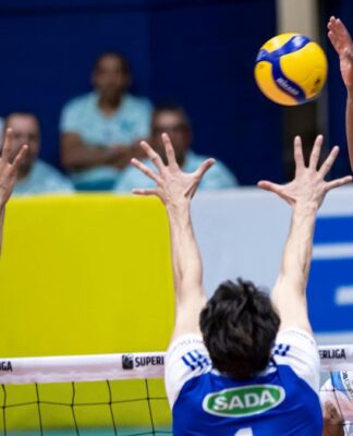 Jogo de Vôlei de Quadra