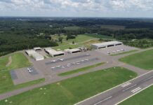 Avião de pequeno porte cai durante pouso nos EUA