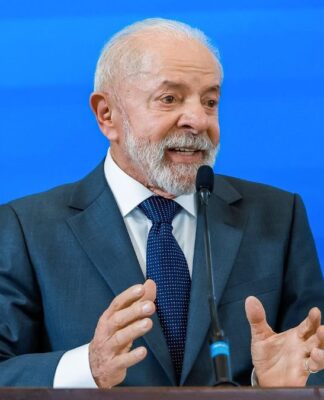 Lula mira no Congresso, chama emendas de “sequestro” e reacende tensão entre os Poderes