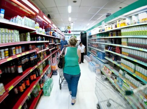 Cesta básica: preços caem em 24 capitais; São Paulo tem valor mais alto