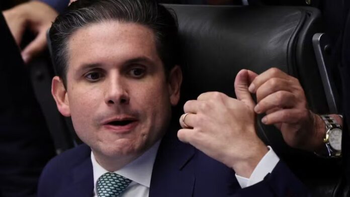 Hugo Motta afirma que Braga desrespeitou a Câmara e diz que determinou remoção do deputado