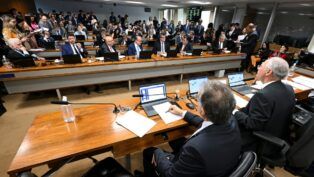 Senadores discutem o assunto em reunião na Comissão de Assuntos Econômicos