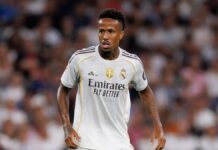 Zagueiro Éder Militão durante partida do Real