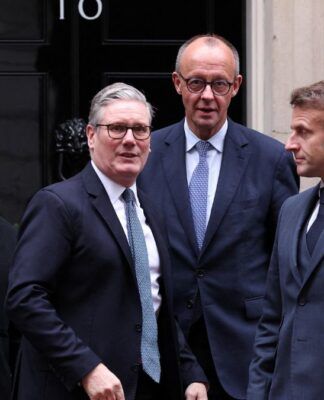 Líderes europeus e Zelenskiy mantêm conversações em Londres em momento “crucial” para Ucrânia