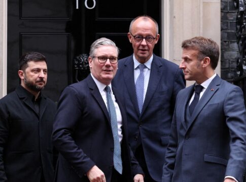 Líderes europeus e Zelenskiy mantêm conversações em Londres em momento “crucial” para Ucrânia