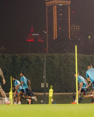 Treino do Flamengo em Doha (Catar) à noite