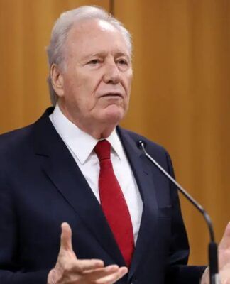 Ministro Ricardo Lewandowski falando durante CPI