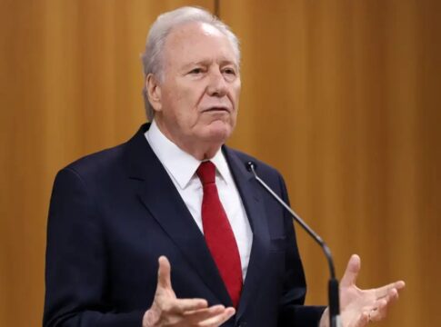 Ministro Ricardo Lewandowski falando durante CPI