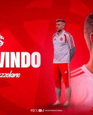 Montagem de Pezzolano com uniforme do Inter, com fundo vermelho