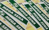 Cartelas da Mega-Sena umas sobre as outras