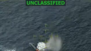 Imagem de satélite que mostra pequena explosão na água