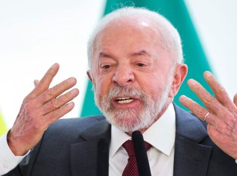 Governo Lula manifesta preocupação com violência em protestos no Irã