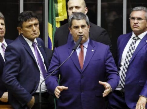 Saiba quem é Coronel Tadeu, suplente que deve assumir mandato de Zambelli na Câmara