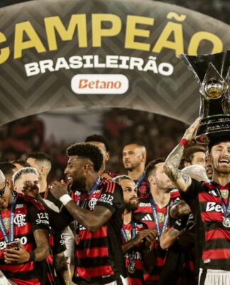 Com quatro títulos conquistados no ano, Flamengo vive temporada que nem a era Zico conseguiu