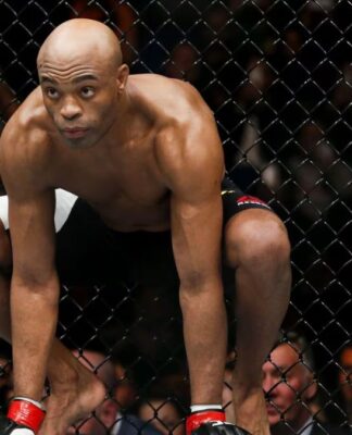 Anderson Silva mostra que ainda tem veneno e nocauteia Tyron Woodley em noite de boxe nos EUA