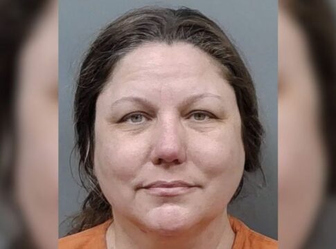 Mulher é suspeita de assassinar dois ex-maridos no mesmo dia na Flórida