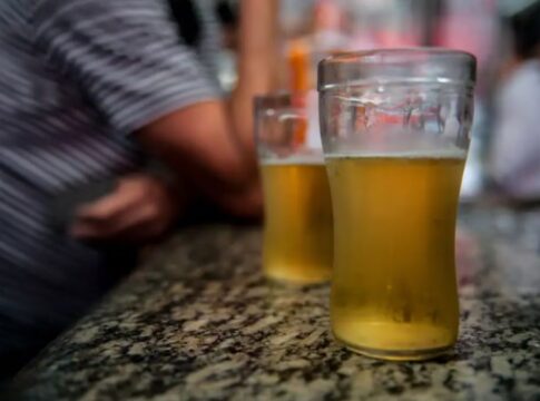 Álcool acelera AVC, antecipa o relógio em até 11 anos e deixa sequelas mais pesadas