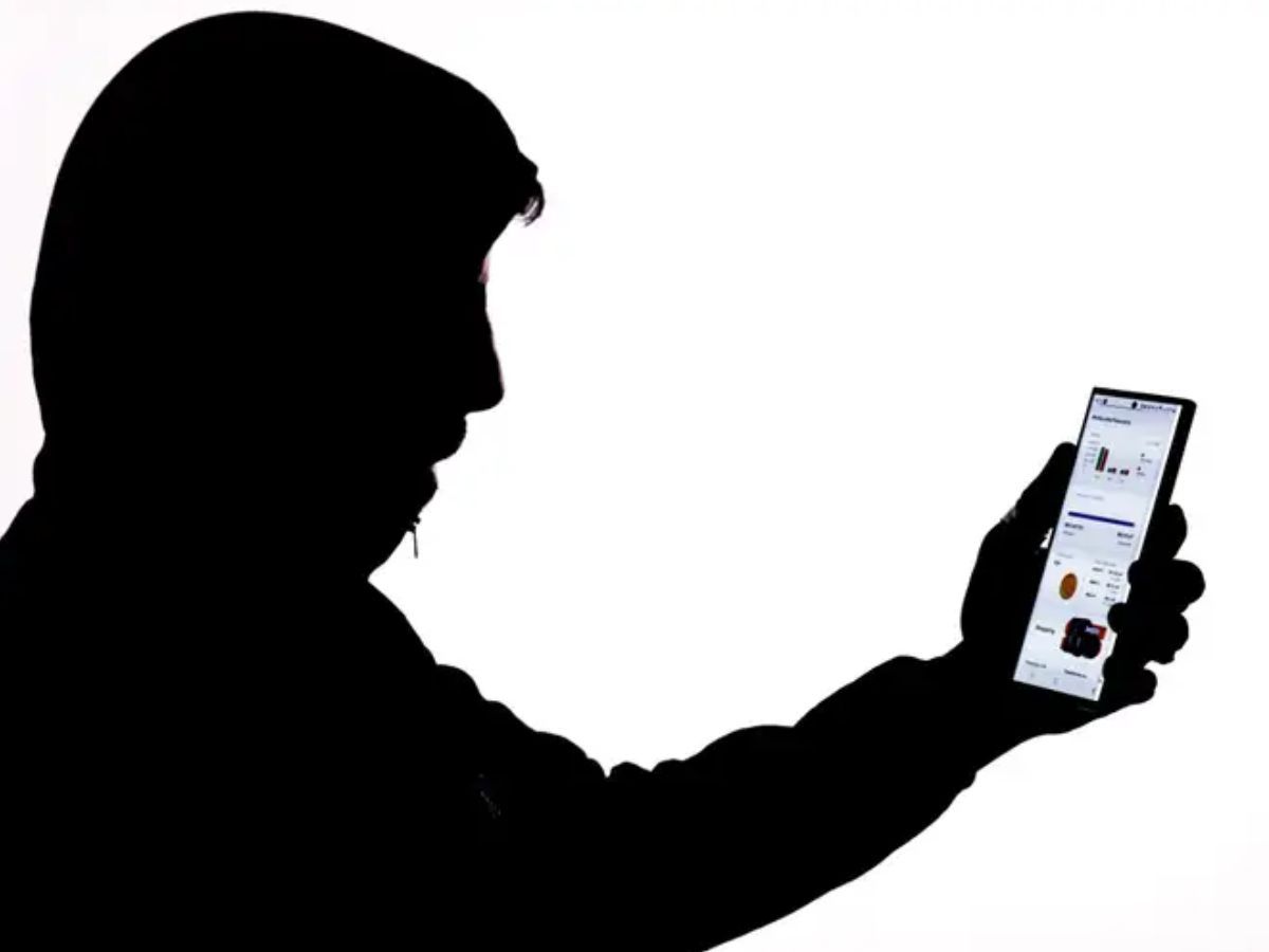 Golpes feitos pelo celular