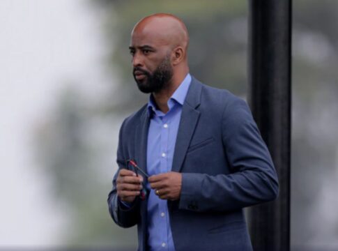 Corinthians anuncia saída de Fabinho Soldado do clube em meio à reestruturação interna