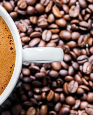 Preço do café deve cair em 2026, mas segue alto