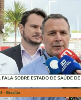 Médicos de Bolsonaro dão detalhes da cirurgia