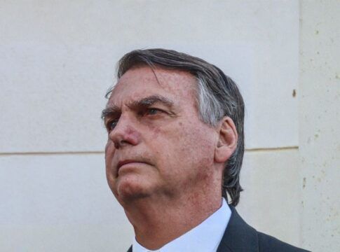 Bolsonaro tem pedido de prisão domiciliar negado por Moraes