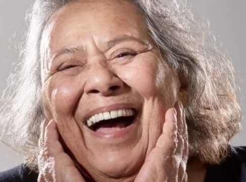 Teuda Bara morre aos 84 anos e se despede como lenda viva do teatro brasileiro