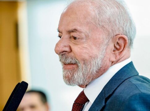 Lula diz que tarifaço dos EUA virou detalhe e chama impacto no Brasil de “irrelevante”