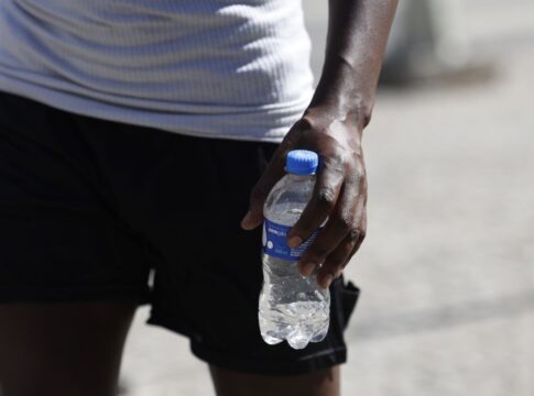 Atendimentos por insolação em SP disparam 27%, e calor já pressiona a saúde pública