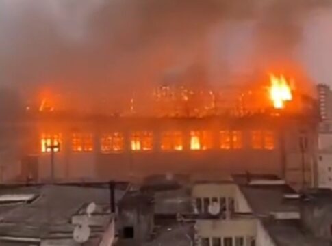 Incêndio atinge colégio centenário em Santa Maria (RS)