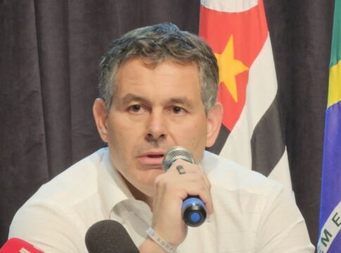 Vice-presidente do Corinthians diz que falas de Memphis não foram para ele: “Não vazei nenhum contrato”