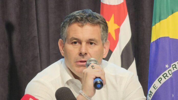 Vice-presidente do Corinthians diz que falas de Memphis não foram para ele: “Não vazei nenhum contrato”