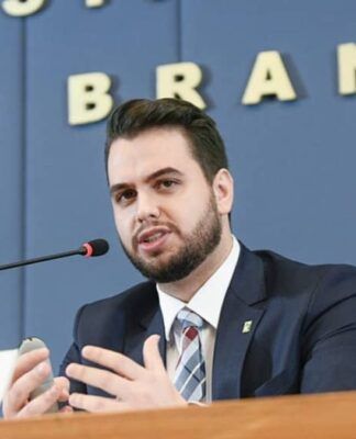 Moraes pede manifestação da PGR sobre prisão preventiva de ex-assessor de Bolsonaro