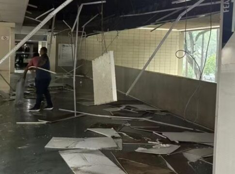 Chuva de granizo derruba forros na USP e muro na Zona Leste de São Paulo