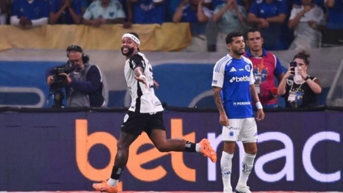 Corinthians vence no Mineirão e larga na frente por vaga na final da Copa do Brasil