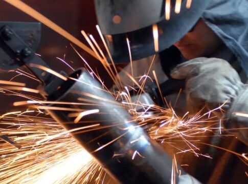 Setor produtivo critica manutenção da Selic em 15% ao ano e cobram BC por redução