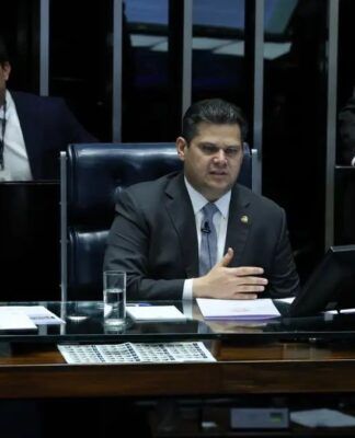 Após decisão de Mendes, senador Davi Alcolumbre fala em votar PEC do Marco Temporal