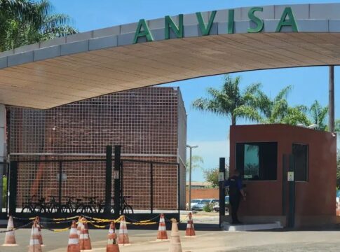 Anvisa proíbe fabricação e venda de suplementos irregulares com ora-pro-nóbis