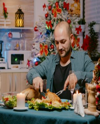casal jantando na ceia de natal